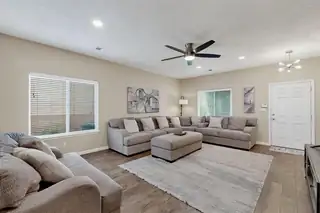 1343 Wind Ridge Drive NW Living Room