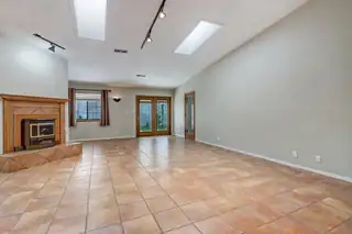 9516 SAN RAFAEL Avenue NE Living Room