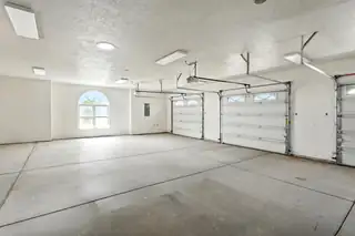 29 Mora Drive Garage