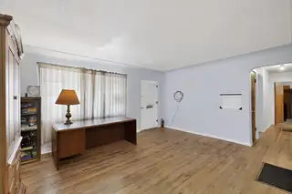 601 PALOMAS Drive SE Living Room