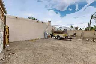 601 PALOMAS Drive SE Backyard