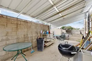 601 PALOMAS Drive SE Patio