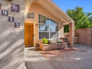 5915 GRAN QUIVIRA Road NW 