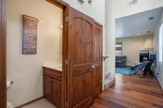 512 Alcalde Place SW Kitchen