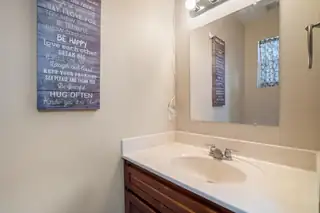 512 Alcalde Place SW Bathroom