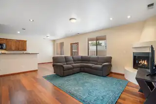 512 Alcalde Place SW Living Room