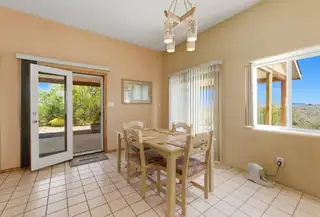 42 Tara Loop Dining Room