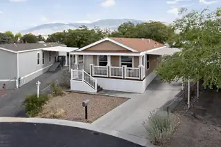 11711 Bucking Bronco Trail SE Kitchen