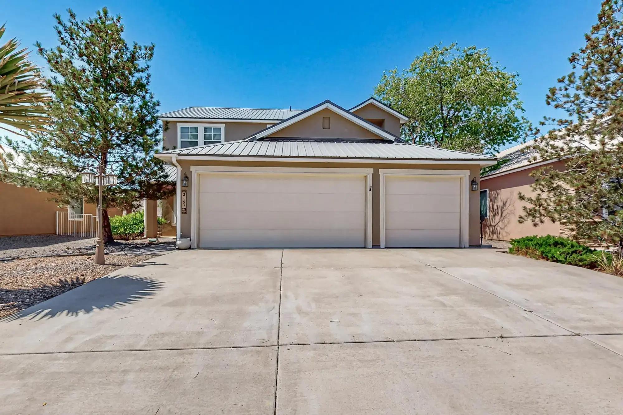 2157 DEER TRAIL Loop NE