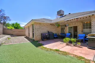 8316 CALLE SOQUELLE NE Patio