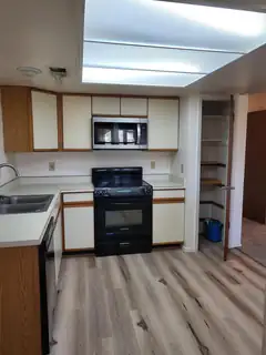 829 COUNTRY CLUB Drive SE 2A Kitchen