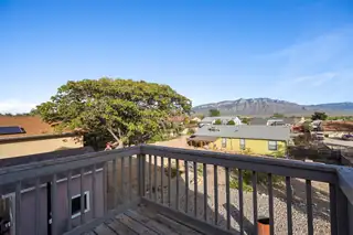 1964 ROANOKE Drive NE View