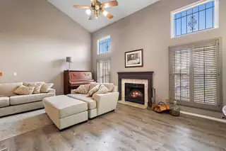 1964 ROANOKE Drive NE Living Room