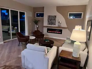 1821 Patrick Place NW Living Room