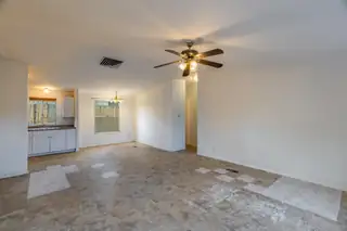 209 WESTCOURT Place NW 