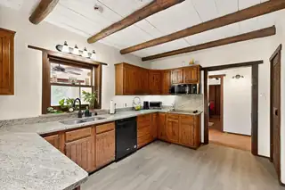 7 TIERRA MADRE Road Kitchen