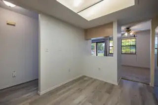 833 COUNTRY CLUB Drive SE D1 Living Room