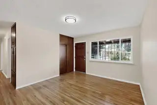 1725 PROSPECT Avenue NW Living Room