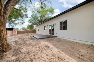 808 MONTOYA Street NW Backyard