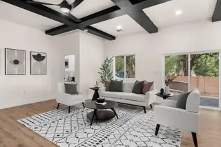 808 MONTOYA Street NW Living Room