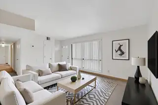 440 SALAZAR Court SE Living Room