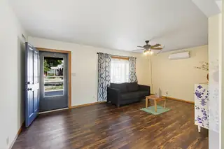 2333 CAGUA Drive NE Living Room