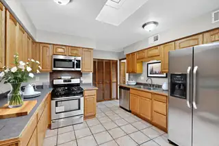 3288 ESPLANADE Circle SE Kitchen