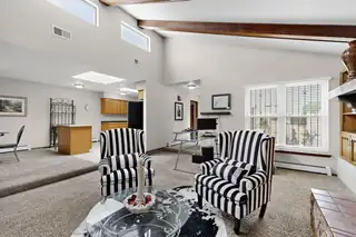 3288 ESPLANADE Circle SE Living Room