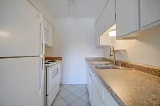 4601 Carlisle Boulevard NE D16 