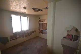 4303 Kennard Avenue SE Living Room