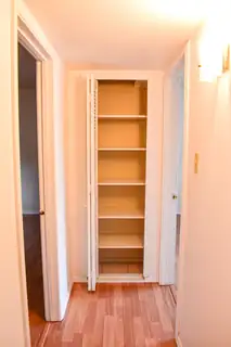 11521 VERSAILLES Avenue NE View