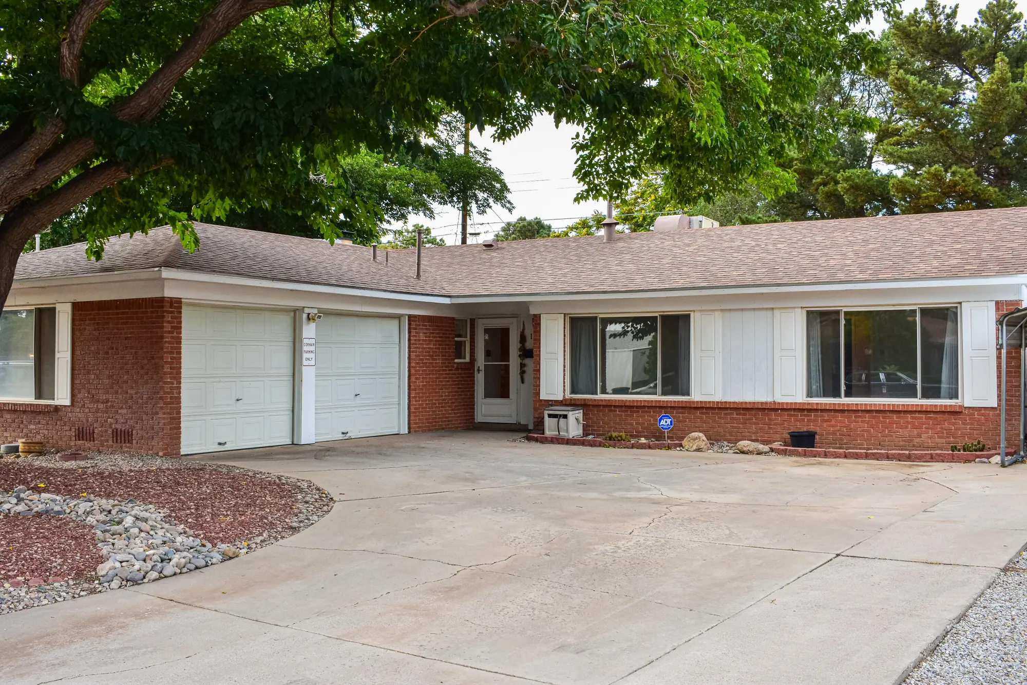 11521 VERSAILLES Avenue NE