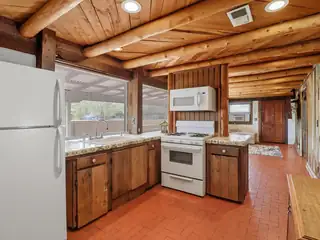 1174 Calle San Lorenzo Kitchen