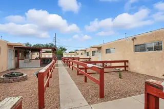 415 WISCONSIN Street NE 