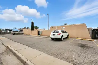 415 WISCONSIN Street NE 