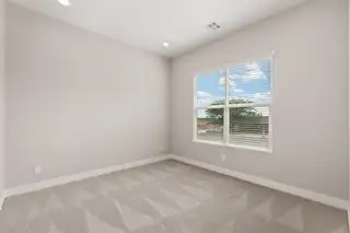 549 Mindoro Drive SE 