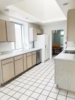 8700 CANYON RUN Road NE 