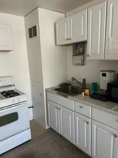 975 HARRIS Avenue Kitchen