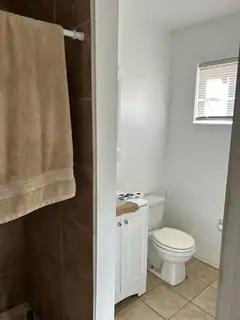 975 HARRIS Avenue Bathroom
