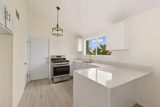 297 SAFFIN Drive SE Kitchen