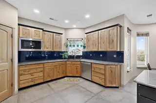 5116 ONIES Court NE Kitchen