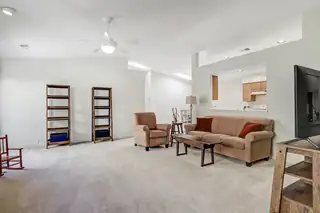 524 SEWARD PARK Avenue NE Living Room