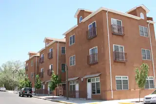 400 COPPER Avenue NE 201 Exterior Front