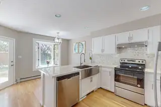 2904 CALLE DE ALAMO NW Kitchen