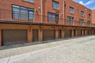 318 BROADWAY Boulevard NE 