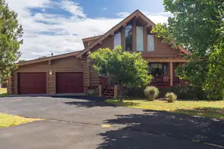 21 SWEENHART Drive Exterior Front