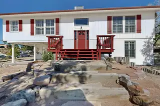 618 RECLINING ACRES Road Exterior Front