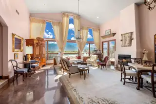 2520 Sandia Loop NE Living Room