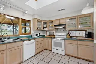 71 Olguin Road Kitchen