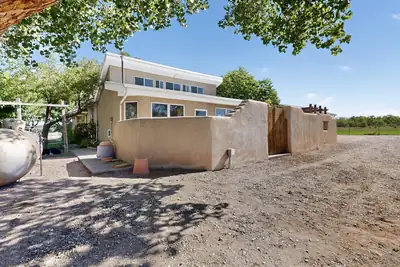 71 Olguin Road, Jarales, NM 87023 